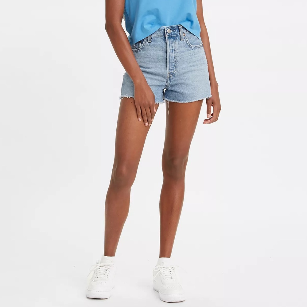 Levi’s Ribcage Shorts 31